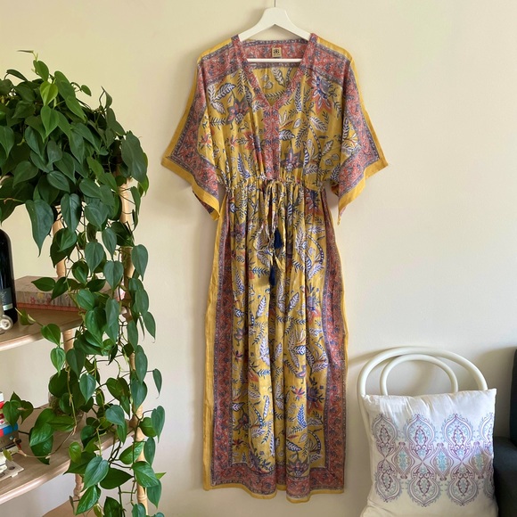 đź’—Vintage Kaftanđź’— with a tasseled string . - Picture 5 of 10